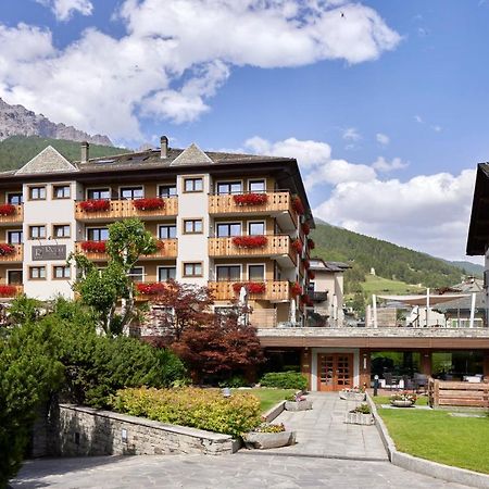 Hotel Rezia Bormio Exterior foto